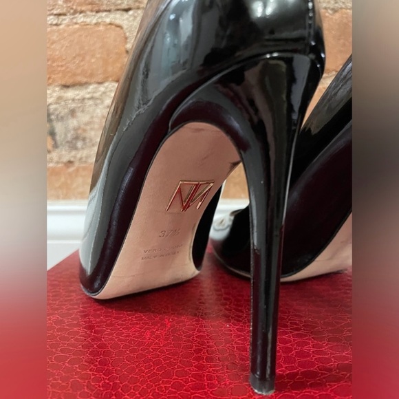 Tamara Mellon black stilettos - Picture 3 of 5